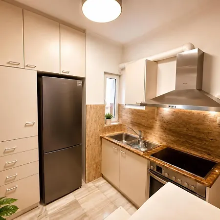 Elenas Sweet - Penthouse With Large Balcony דירה